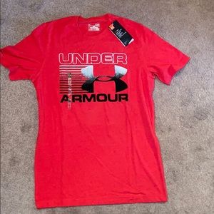 Under Armour T-shirt